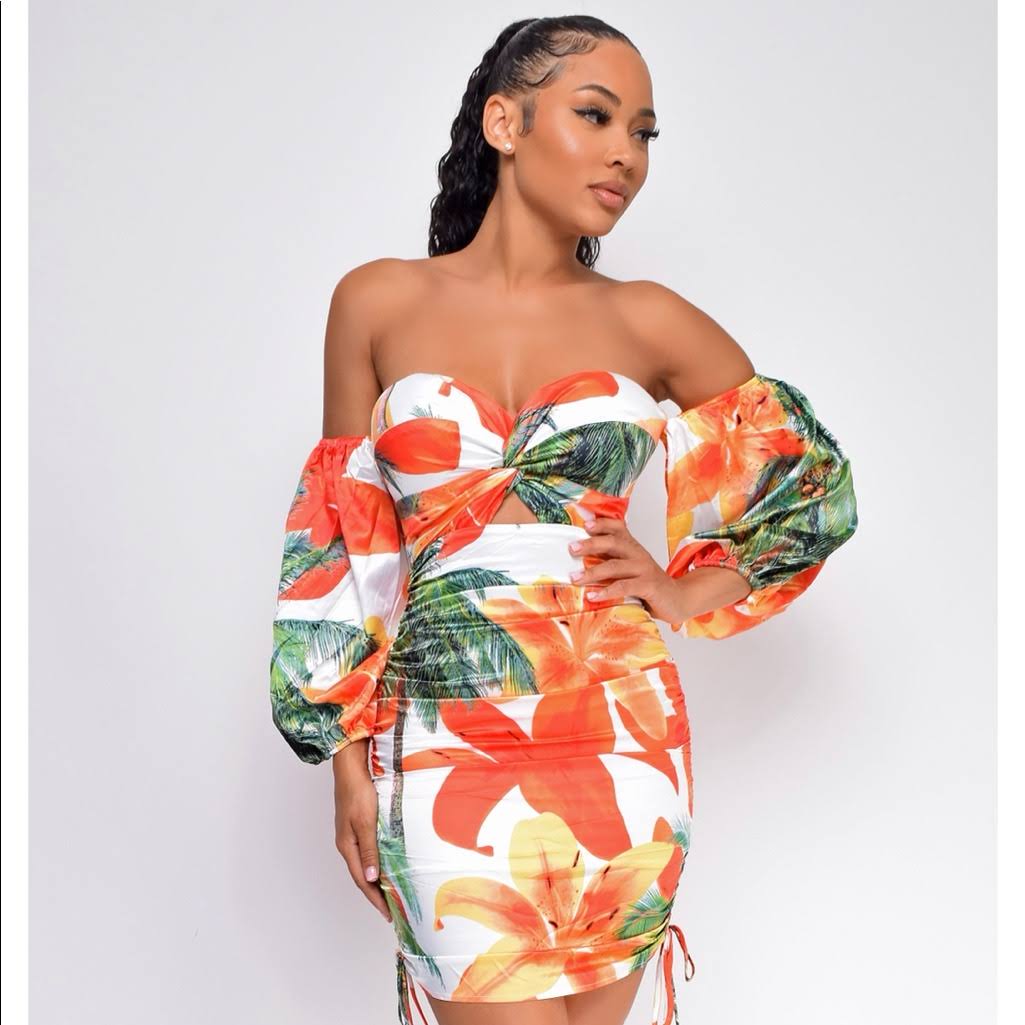ROSANNA OFF THE SHOULDER LONG SLEEVE SWEETHEART TROPICAL SATIN MINI DRESS