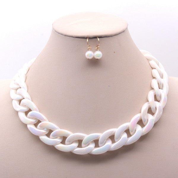 WHITE CHAIN NECKLACE AND EARRING SET