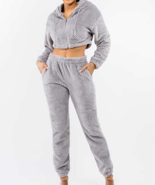 SNOWIE PLUSH VELVET CROPPED SWEATER AND SWEATPANTS